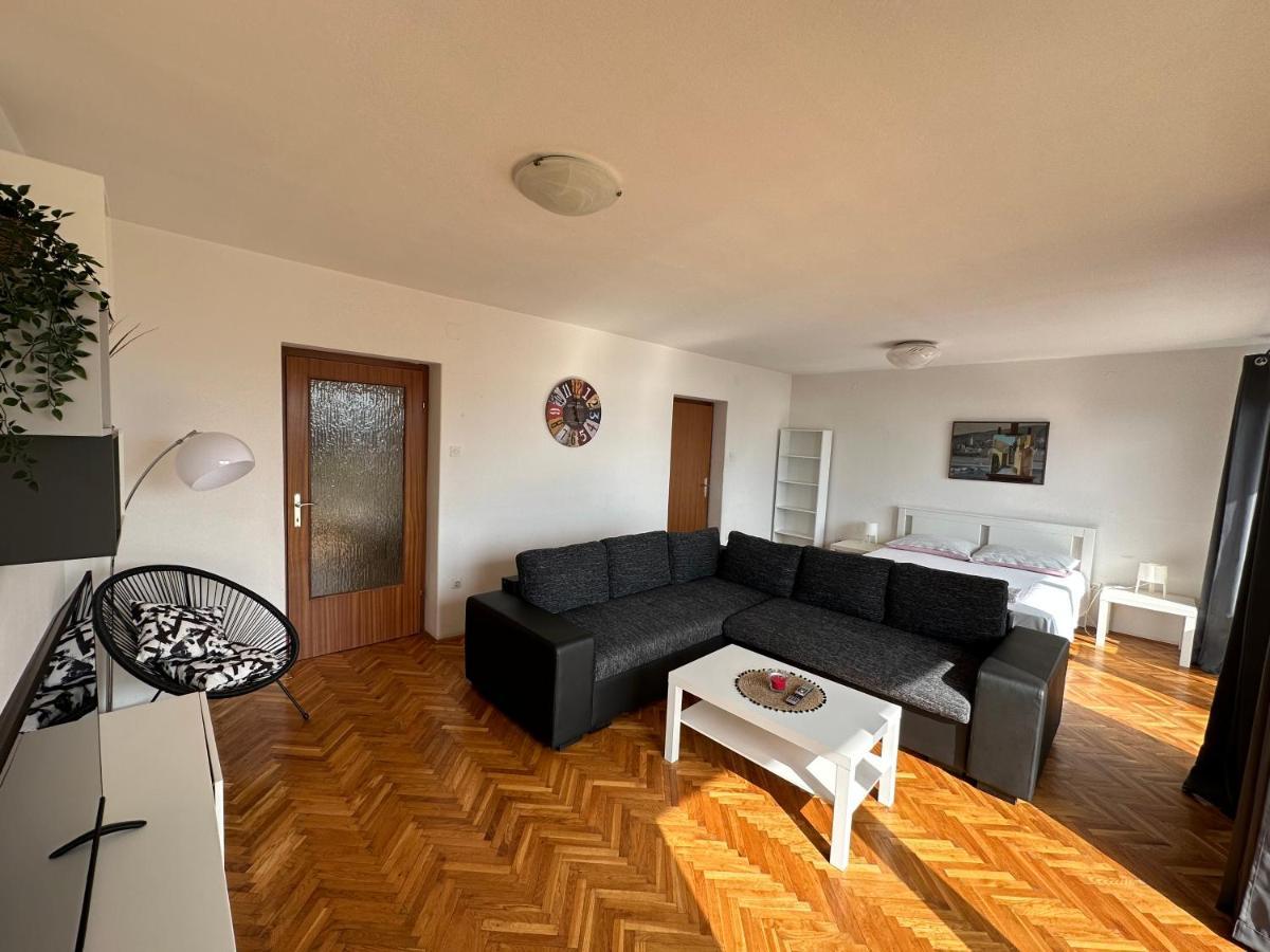 Apartments Matejcic Crikvenica Eksteriør billede